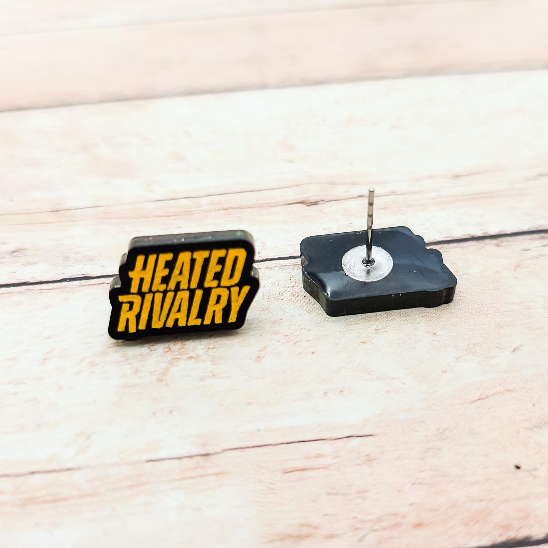 Heated Rivalry Logo Stud Earrings Black Acrylic Gold Engraved Fandom Jewelry Small Minimalist Earrings Gift for Fans Bookish Merch