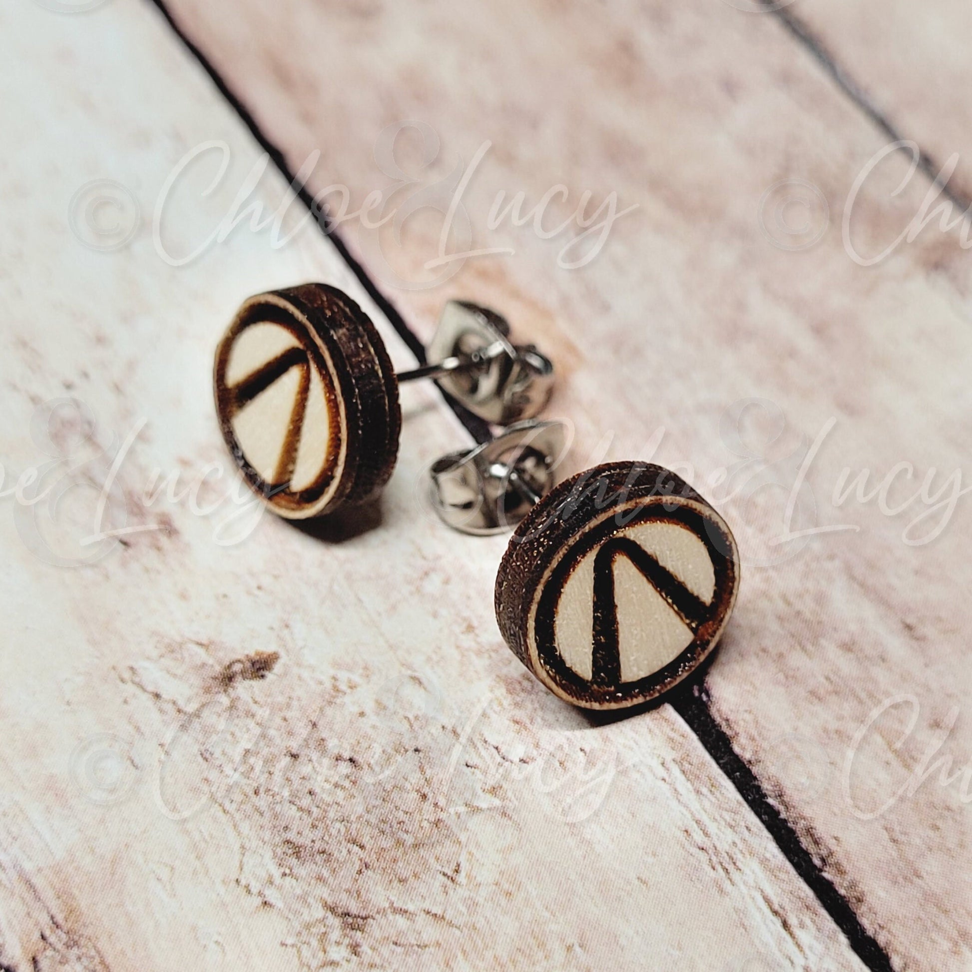 Borderlands Stud Earrings Vault Hunter Logo Wood Studs Gamer Jewelry Hypoallergenic Video Game Geek Nerd Gift Xbox Playstation Cosplay Steel