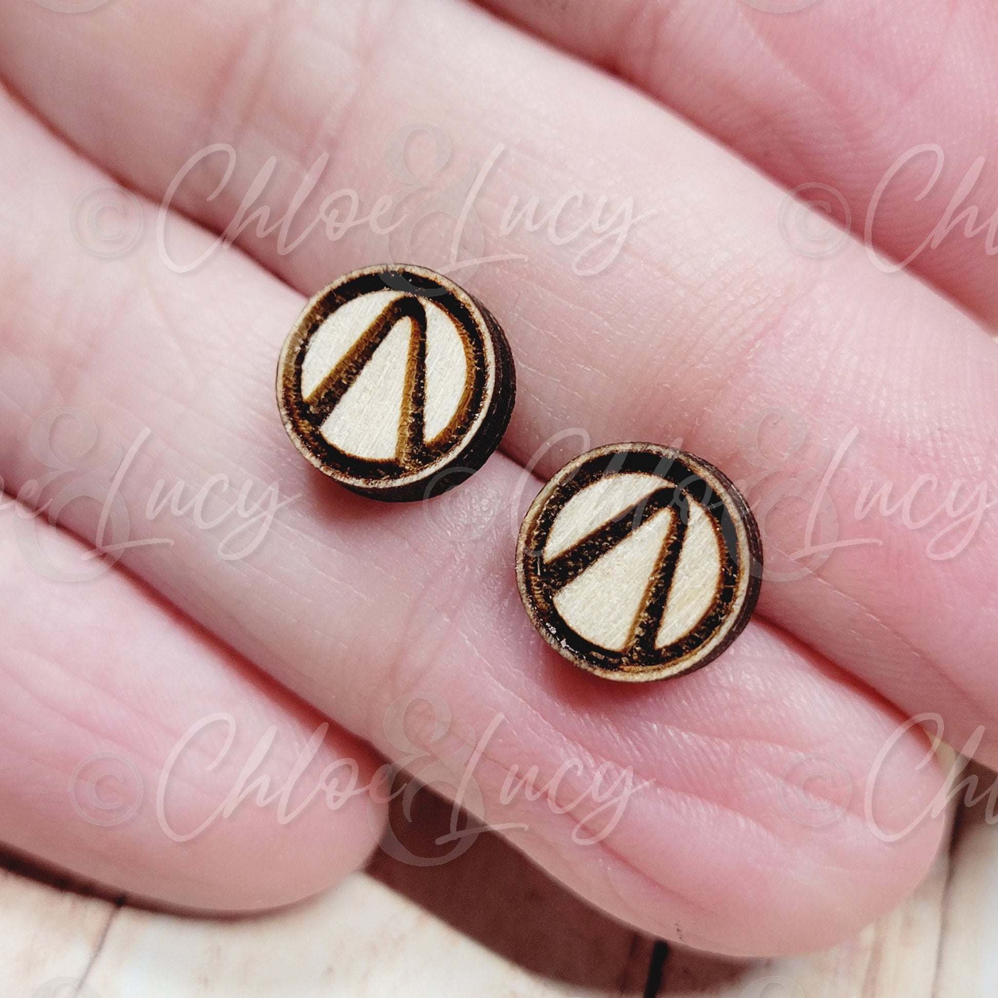 Borderlands Stud Earrings Vault Hunter Logo Wood Studs Gamer Jewelry Hypoallergenic Video Game Geek Nerd Gift Xbox Playstation Cosplay Steel